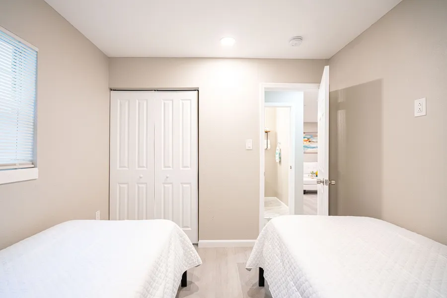 University Serenity Suites 14th hotel detail image 6