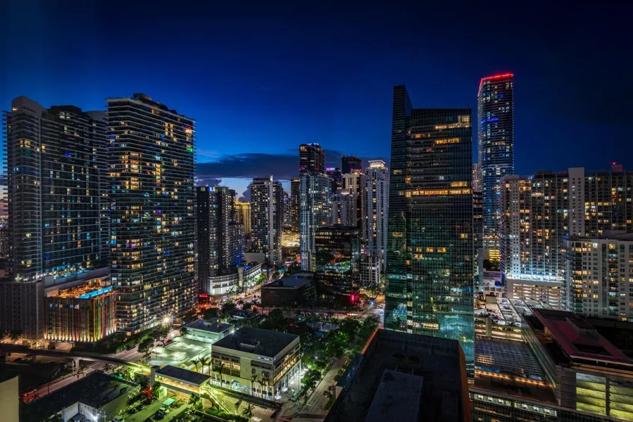 2 Bedroom OR King Studio Suites Four Seasons Hotel Miami Free Wi-Fi & Free Parking hotel detail image 6