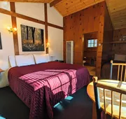 Bluebird Cottage Inn hotel detail image 7