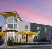 The Vibes Hotel, Trademark Collection by Wyndham hotel detail image 4