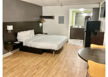 Studio 6 Extended Stay - Columbus, GA -Downtown hotel thumbnail 6