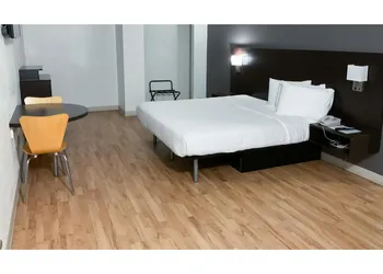 Studio 6 Extended Stay - Columbus, GA -Downtown hotel thumbnail 7