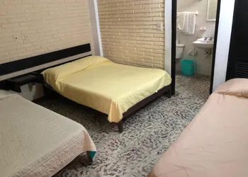 Hotel el Bucanero hotel thumbnail 2