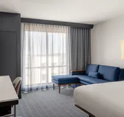 Courtyard by Marriott Milwaukee Brookfield at Poplar Creek hotel detail image 4