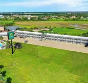 Quality Inn & Suites Port Lavaca near Lighthouse Beach hotel detail image 4