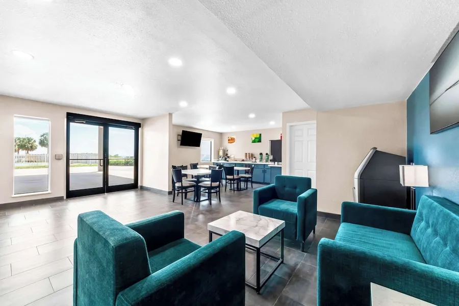 Quality Inn & Suites Port Lavaca near Lighthouse Beach hotel detail image 6