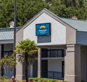 Suburban Studios Hinesville - Fort Stewart Area hotel detail image 3