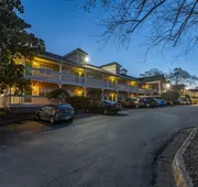 HomeTowne Studios by Red Roof Atlanta - Norcross South hotel detail image 3
