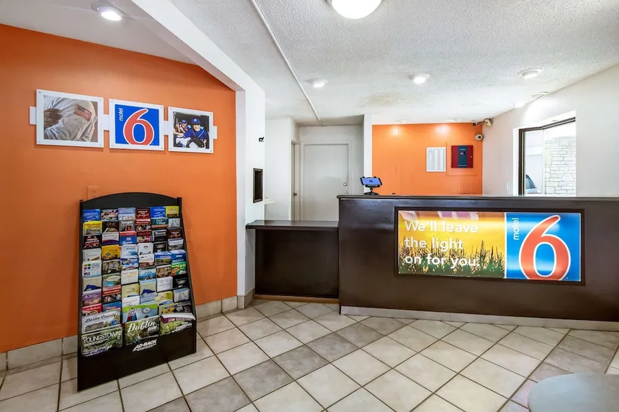 Motel6 Dayton Englewood hotel detail image 2