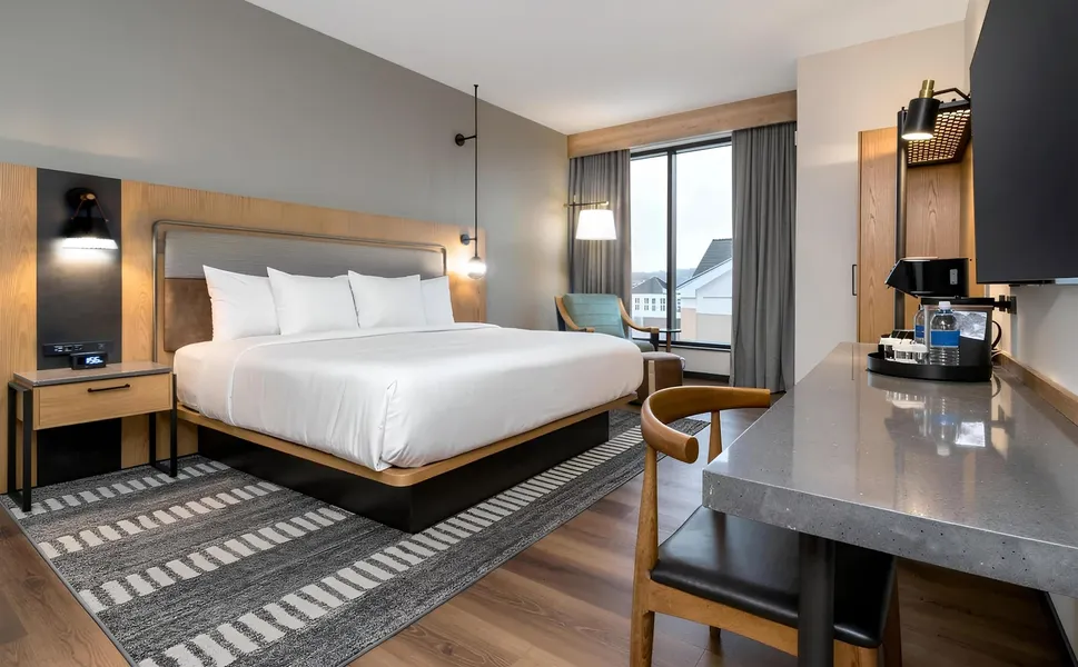 The Key Hotel Dubuque, Tapestry Collection by Hilton hotel detail image 6