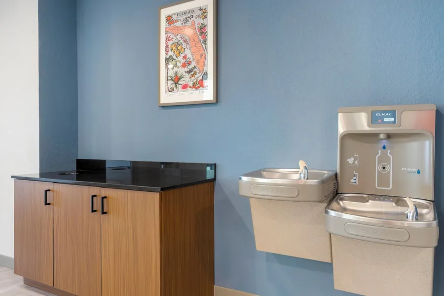 HomeTowne Studios by Red Roof Tampa - Airport hotel detail image 6