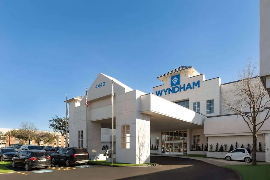 Wyndham DFW Airport hotel detail image 2