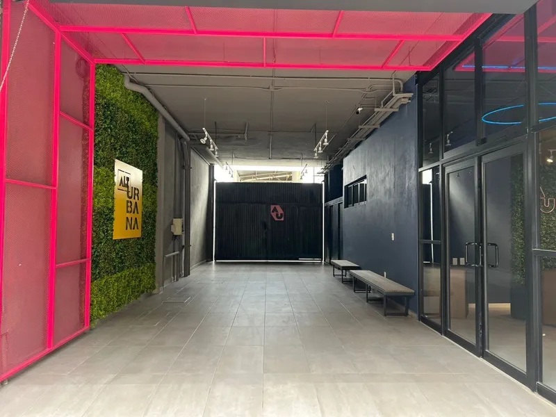 ALT Urbana hotel detail image 2