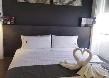Hotel Boutique M Black hotel thumbnail 4