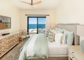 Beachfront Flats hotel thumbnail 5