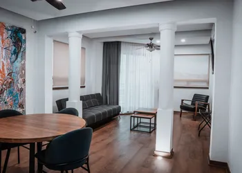 Hotel Capricho master suites hotel thumbnail 4