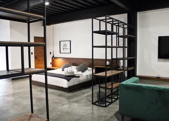 JR lofts hotel thumbnail 5