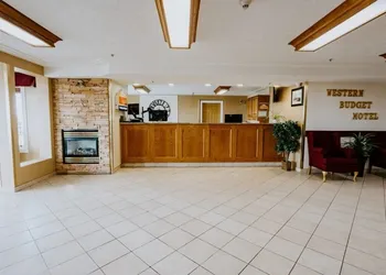 Western Budget Plus Grande Prairie 2 hotel thumbnail 2
