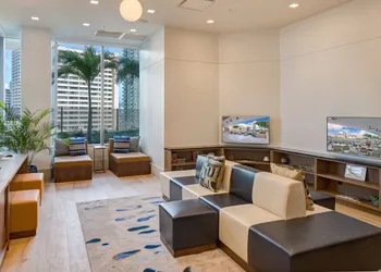 Real Select at the Ritz Carlton Residences, Waikiki Beach hotel thumbnail 8