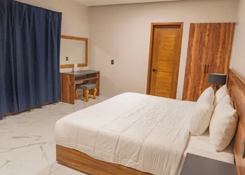 Quieto Hotel Suites hotel thumbnail 4