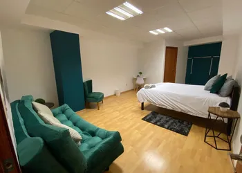 Tiny Rooms hotel thumbnail 6