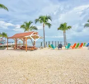 Aqua Lodges at 47th Street Gulfside hotel detail image 3