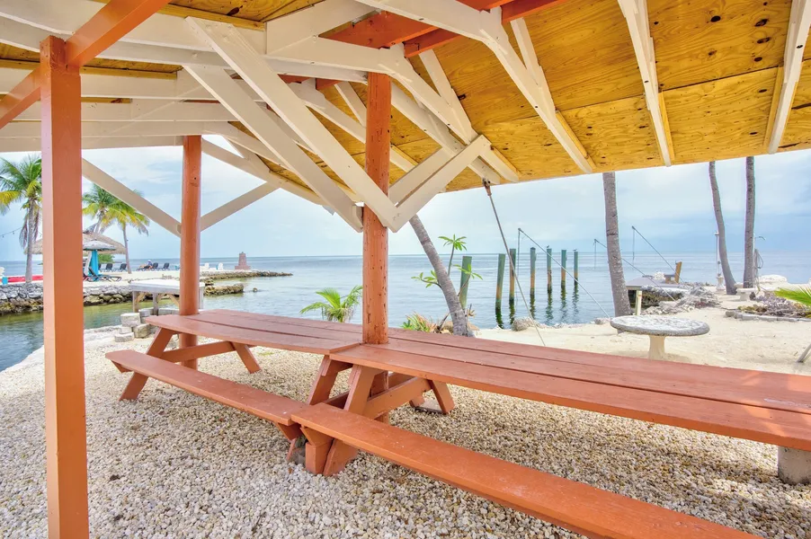 Aqua Lodges at 47th Street Gulfside hotel detail image 6