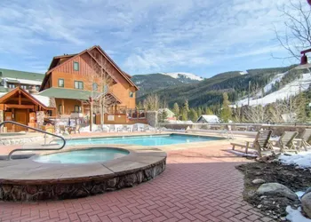 Cozy and Quaint 1 Bedroom Condo in the Heart of River Run Village hotel thumbnail 2