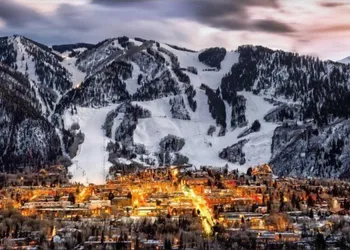 Luxury 2 Bedroom Downtown Aspen Vacation Rental With Access to a Heated Pool, Hot Tubs, Game Room and Spa hotel thumbnail 6
