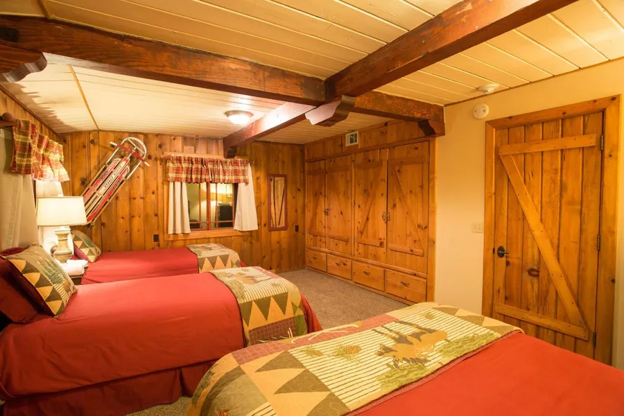 Arrowhead Pine Rose Cabins hotel detail image 2