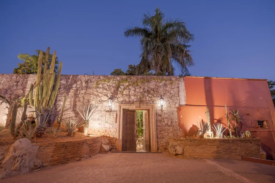 Hotel Plaza del Fuerte by Balderrama Hotel Collection hotel detail image 2