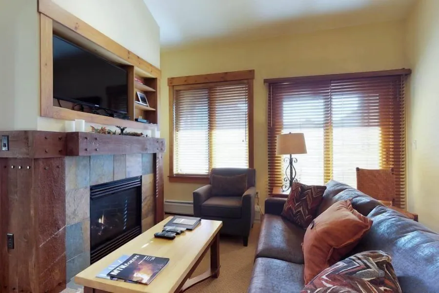 2 Bedroom Colorado Vacation Rental situated in River Run Village Steps from the Summit Express Gondola hotel detail image 2