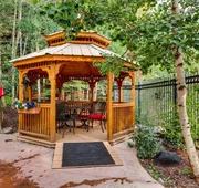 2 Bedroom Colorado Vacation Rental situated in River Run Village Steps from the Summit Express Gondola hotel detail image 5