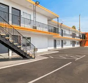 Rodeway Inn & Suites North Hollywood Burbank Airport - Universal Area hotel detail image 4