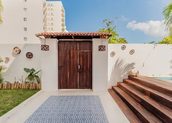 Casa Aluxes Guesthouse hotel thumbnail 2
