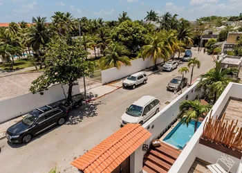 Casa Aluxes Guesthouse hotel thumbnail 5