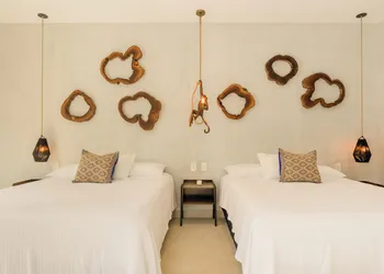 Casa Aluxes Guesthouse hotel thumbnail 6