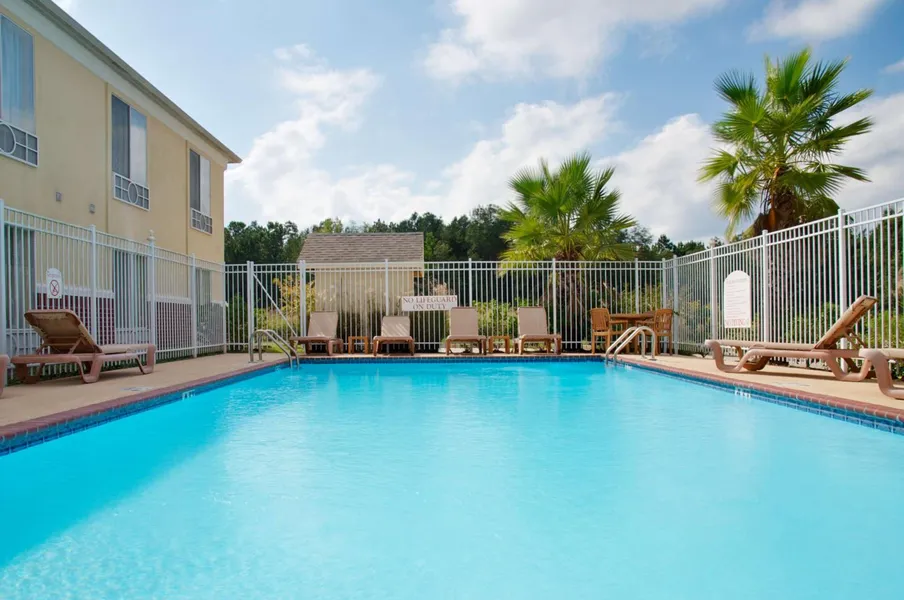 Express Inn Leesville Ft Johnson hotel detail image 2