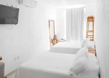Hotel & Suites Punto Oriente hotel thumbnail 8