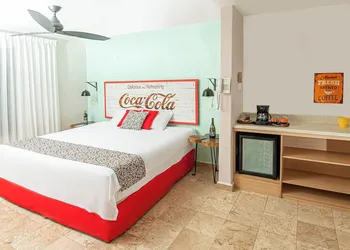 Chingon Anarchy Hotel & Roof hotel thumbnail 5