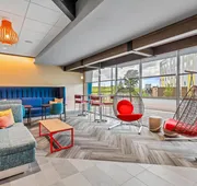 Tru By Hilton Kansas City Airport hotel detail image 4