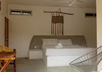 Melrose - Hidden Port hotel thumbnail 5