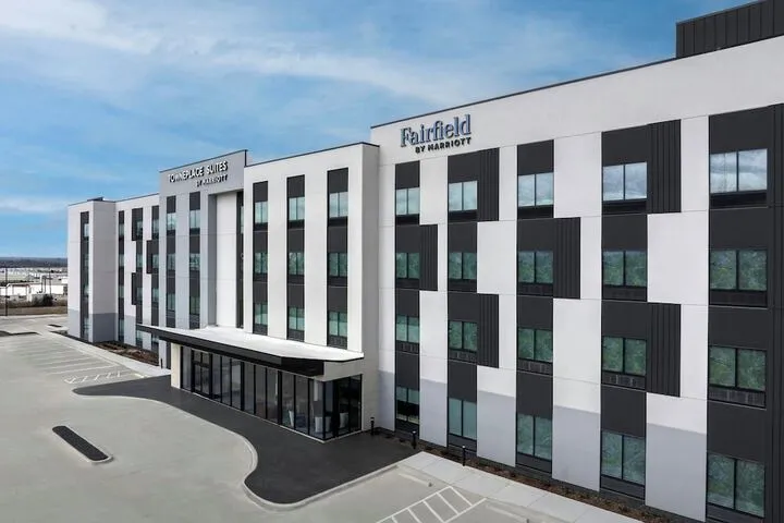 Fairfield Inn & Suites by Marriott Paris hotel detail image 2