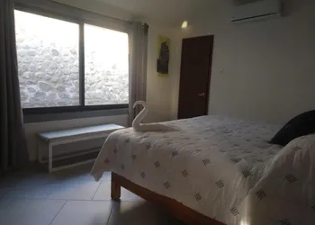 Bonanza Garden Suites hotel thumbnail 2