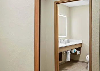 Holiday Inn Express And Suites Tumwater Olympia By IHG hotel thumbnail 6