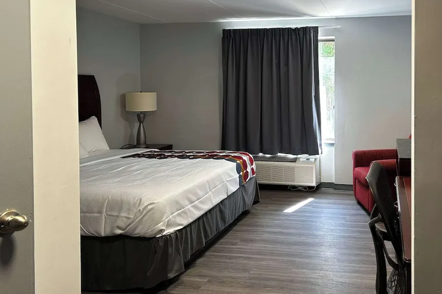 Clemmons inn & suites hotel detail image 6