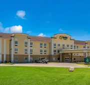 Quality Inn & Suites Ardmore hotel detail image 3