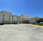 Quality Inn & Suites Ardmore hotel detail image 4