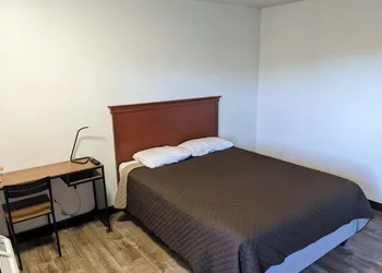 K&E Motor Inn hotel thumbnail 4