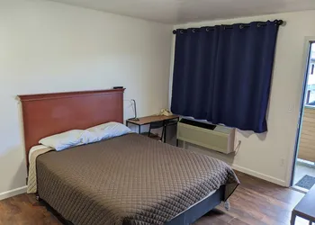 K&E Motor Inn hotel thumbnail 5